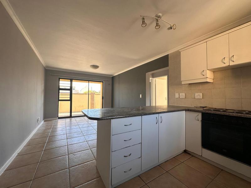 To Let 2 Bedroom Property for Rent in Guldenland Western Cape